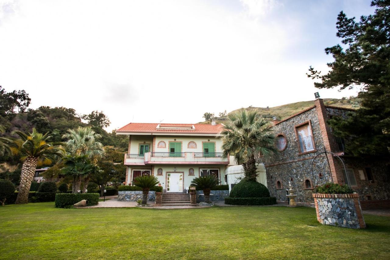 B & B Le Casette Sull'Albero Di Villa Alba 墨西拿 外观 照片