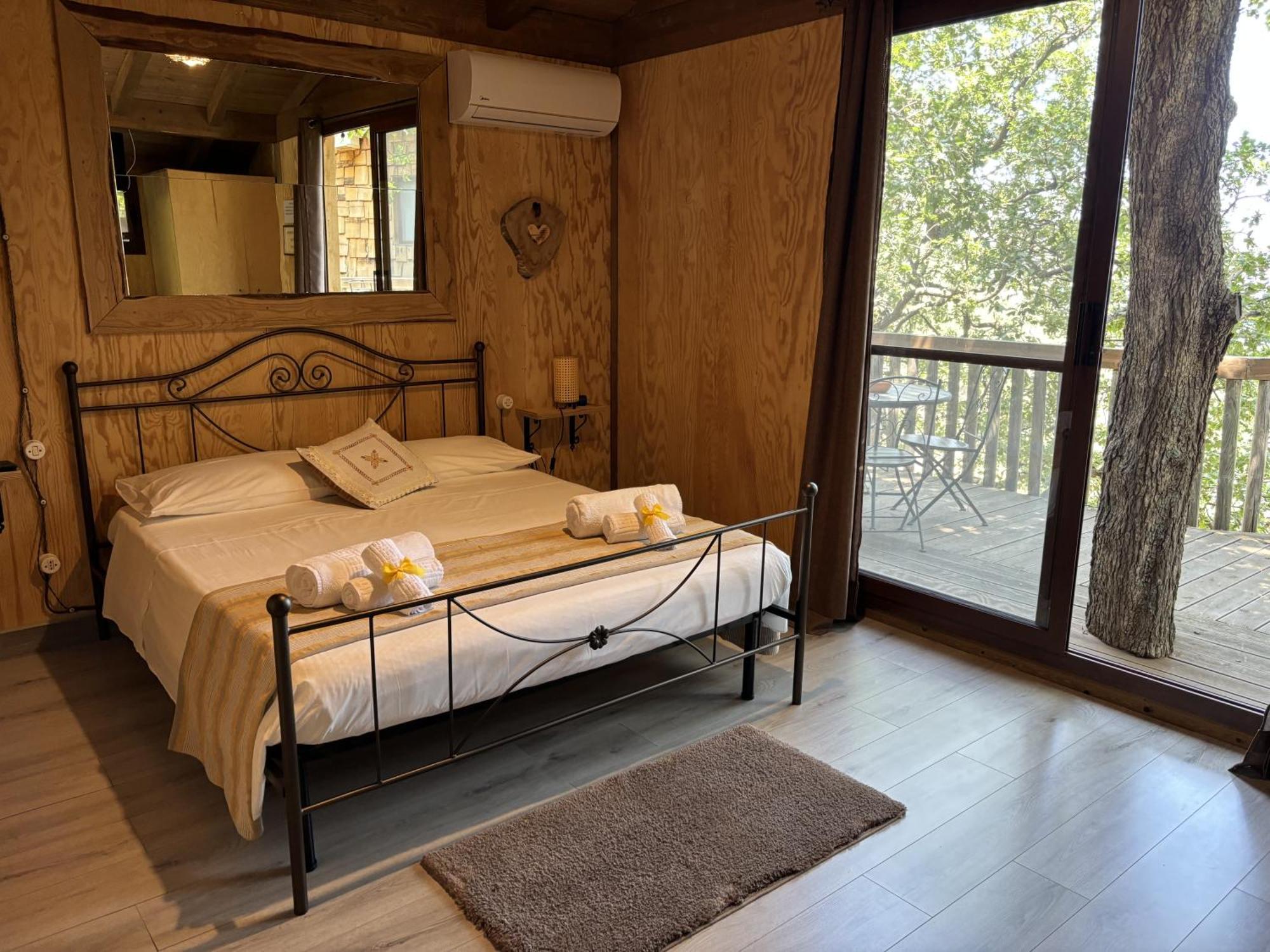 B & B Le Casette Sull'Albero Di Villa Alba 墨西拿 外观 照片